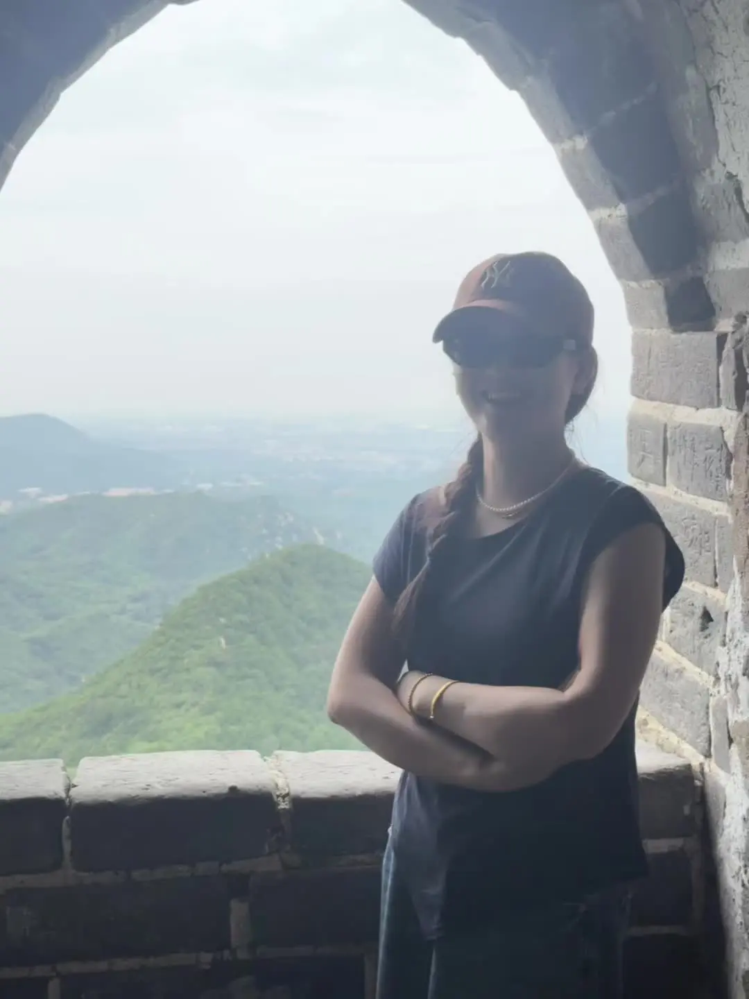 青春无售价，长城在脚下🚩         吹这八达岭的风，     ...