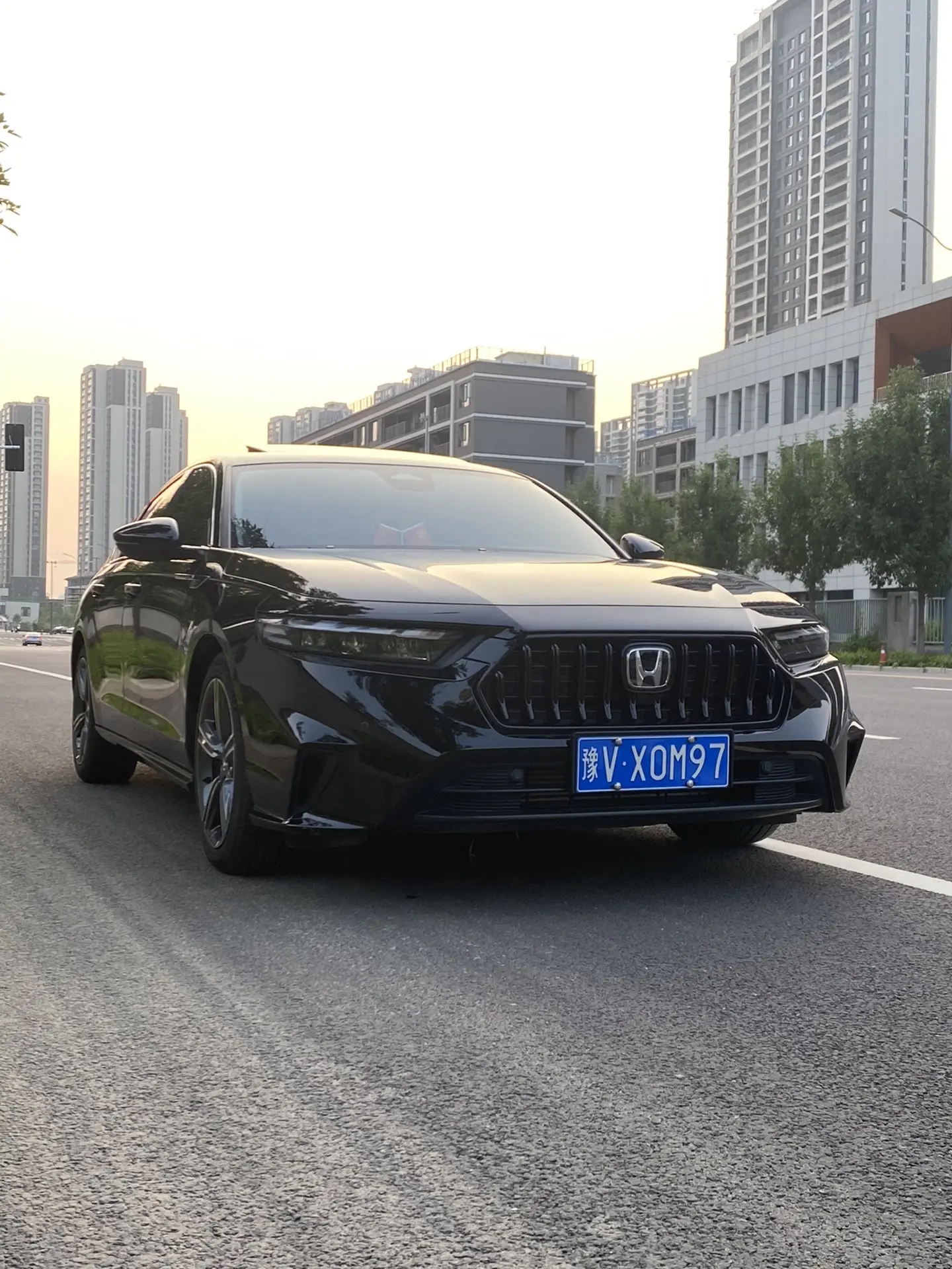 又长 又帅 又省 又大 又黑 这样的英仕派谁能拒绝的了呢？