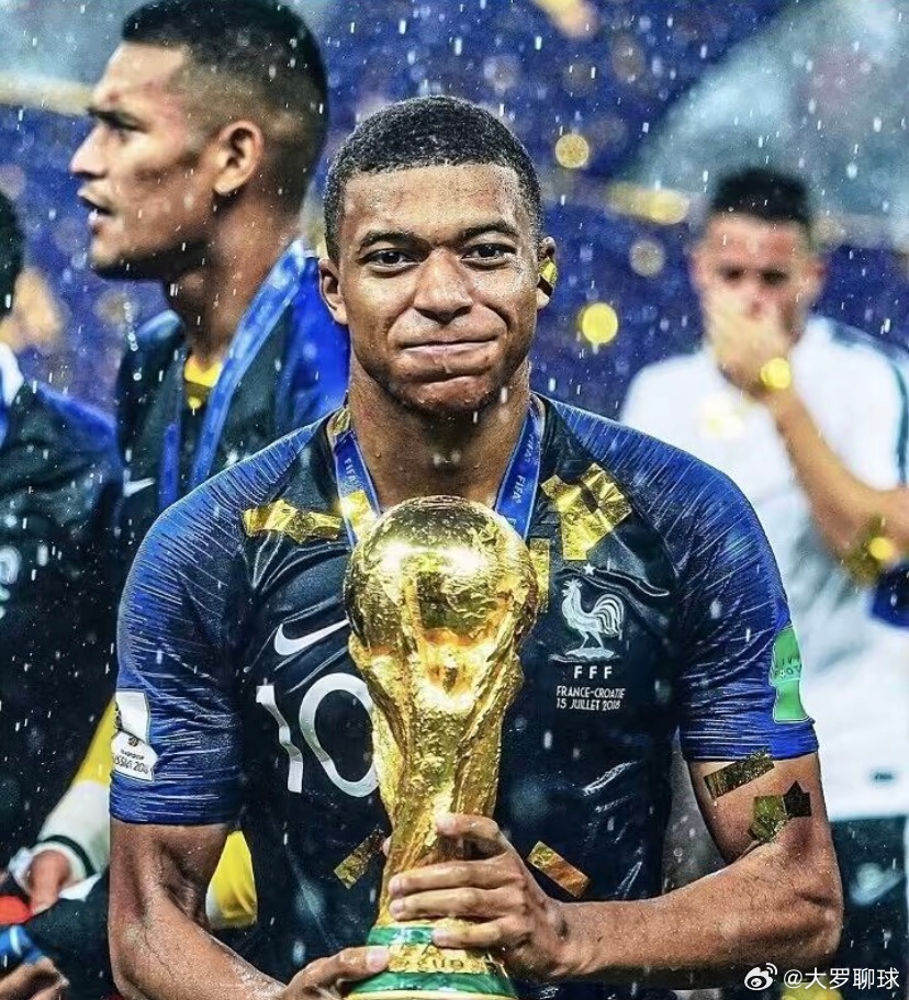 因姆巴佩的膝伤问题，皇马解雇了整个医疗团队，业内人士甚至怀疑他们给姆巴佩检查错了