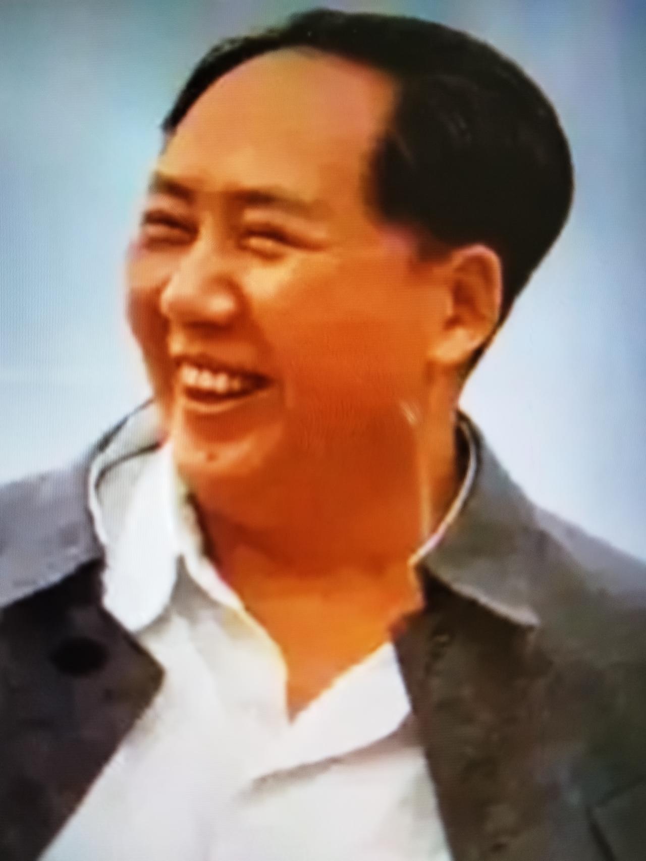 一、没有毛主席就没有新中国。毛主席同与他志同道合的先辈们一道，领导党和人民经过长