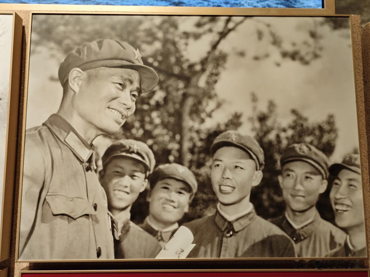 1969年3月15日，苏联边防军3次向守卫珍宝岛的中国边防分队发起猛烈进攻，并用