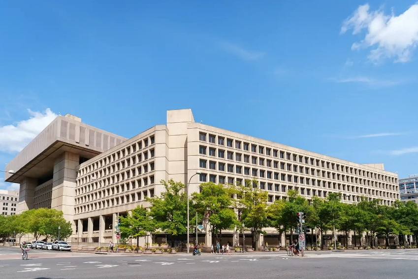 #FBI总部胡佛大楼将永久关闭#【FBI总部胡佛大楼将“永久关闭”】 据彭博新闻