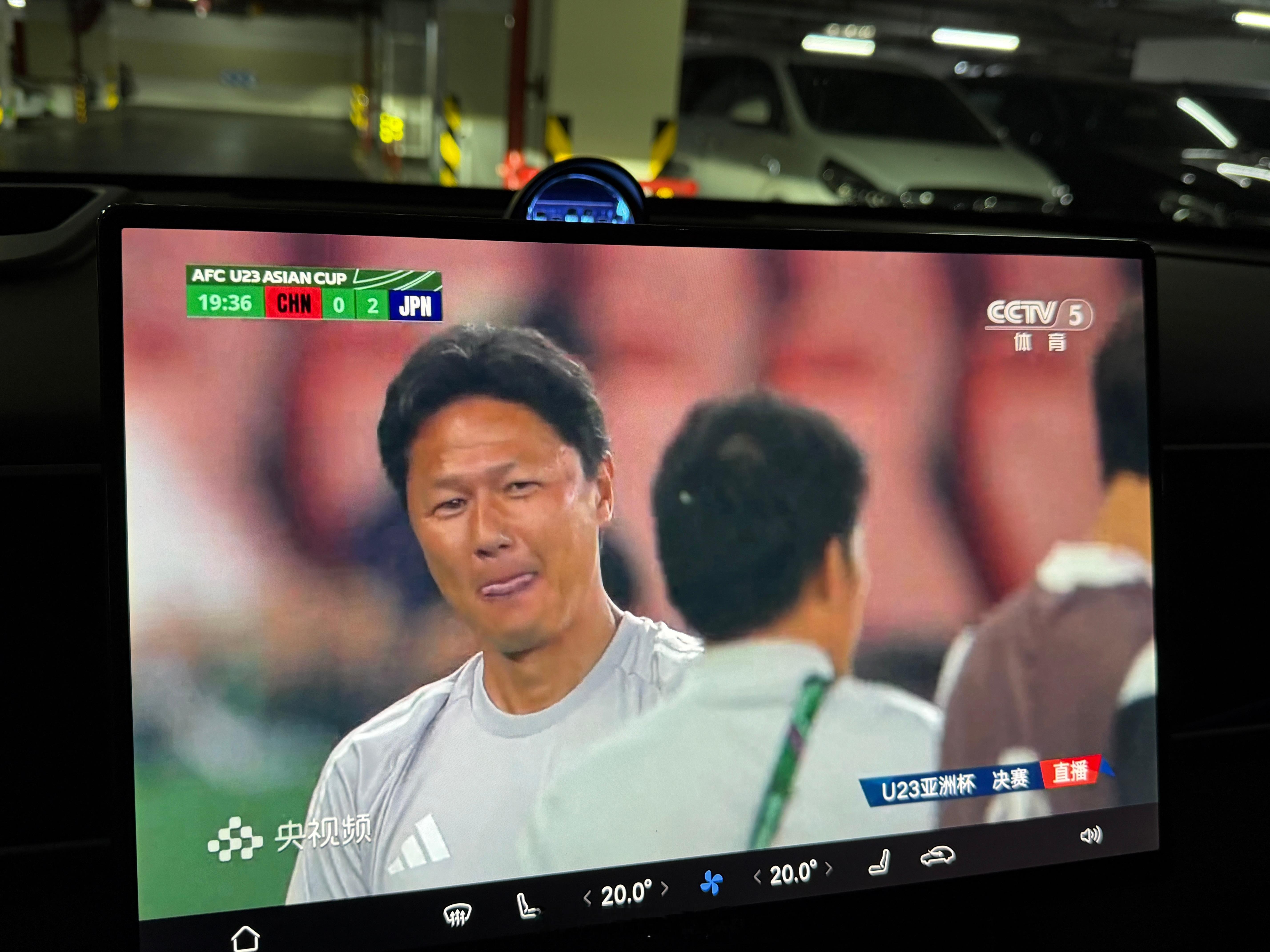 U23国足vs日本好啦两球落后了，放下心里的包袱，享受比赛，打出自己吧小伙子们！