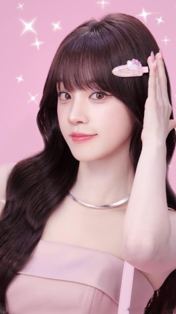 巴黎欧莱雅美发代言人宋雨琦~没想到宋雨琦和Hello Kitty都这么适配 怎么
