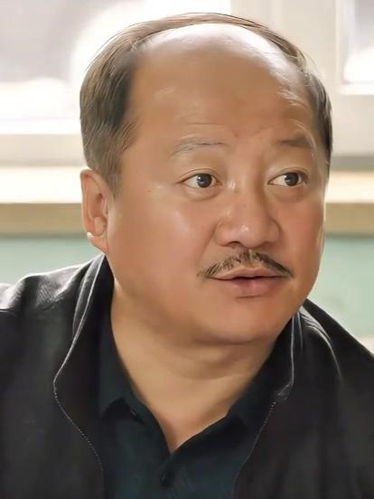 谢广坤卖酸菜翻车了，而且是人仰马翻，翻的非常彻底，想从翻车到翻身已经没有可能。谢