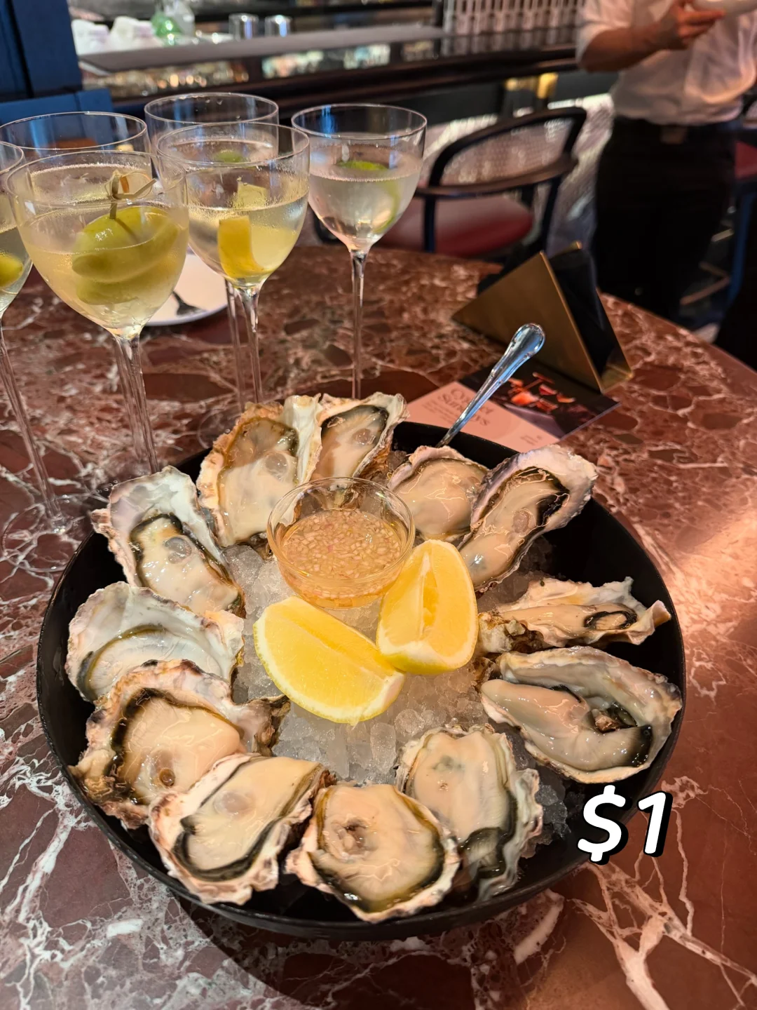 🇸🇬一定要周日来这家SLH酒店吃$1生蚝啊🦪