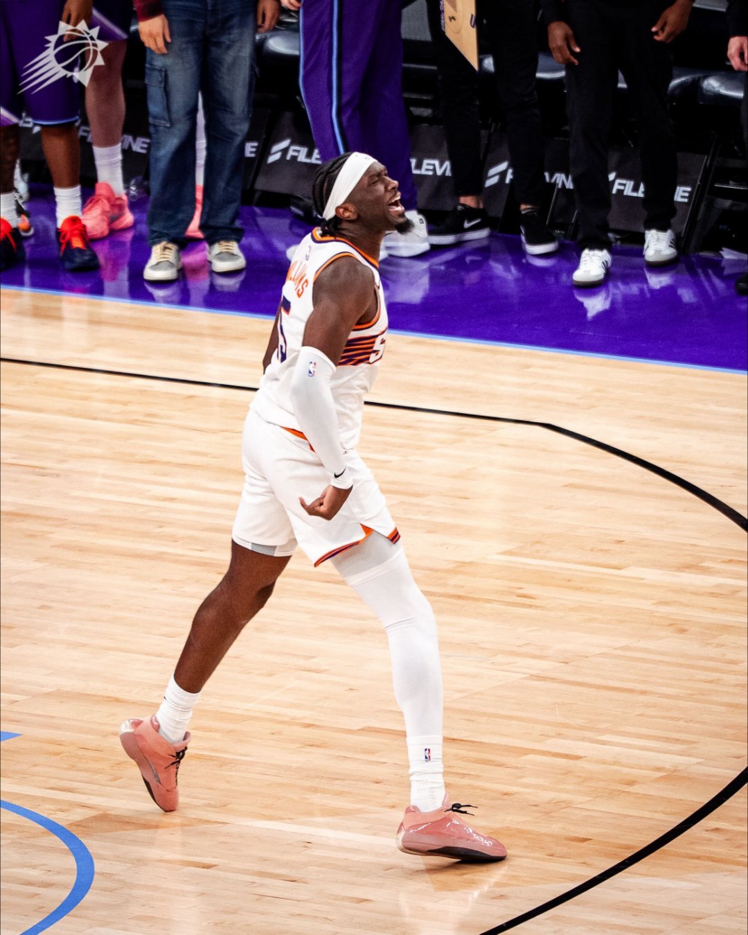 天亮了[泪][泪][泪]今天首发：布克➕阿伦➕邓恩➕奥尼尔➕马威。奥特终于开眼把