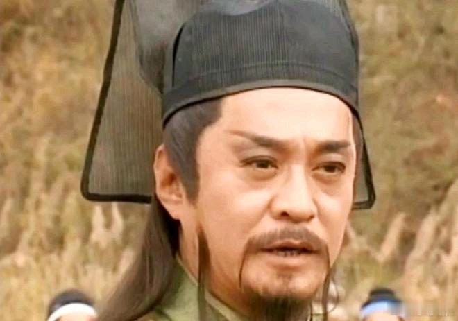 最近颇有些六大门派围攻光明顶的样子了，只不过他不是张无忌，反倒更像是华山派掌门岳