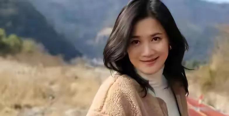 潘雨辰侯勇离婚后轨迹不同，一个回老家租房照顾女儿一个另娶新欢

潘雨辰和侯勇离婚