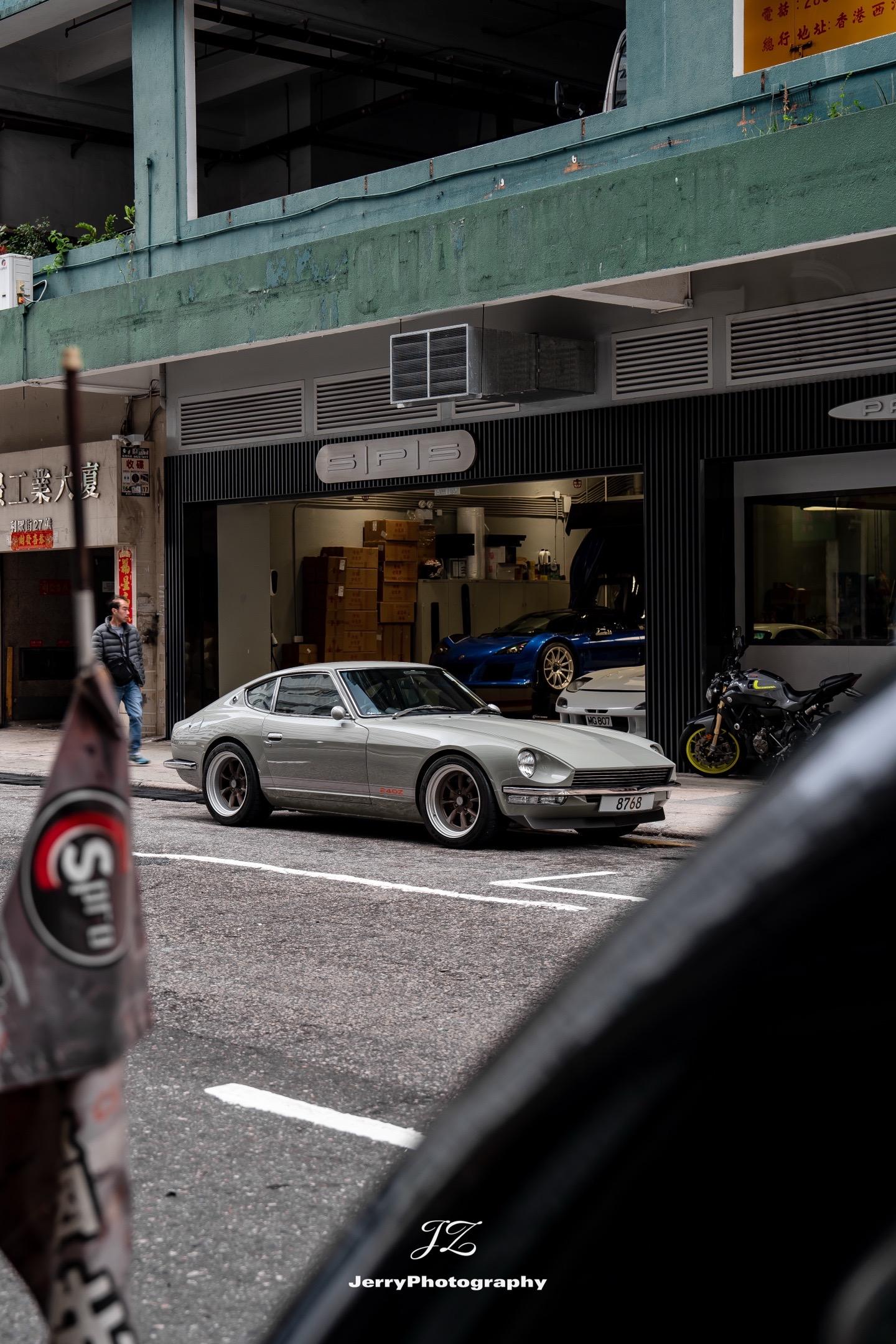 Fairlady 240Z.在柴湾偶遇一台非常漂亮的240Z，香港的街...