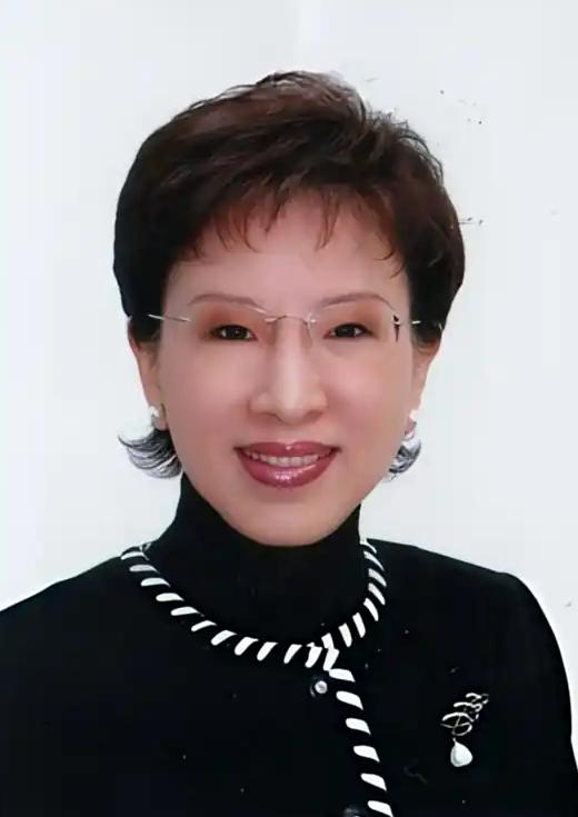 大家要清醒了，台湾只要有洪秀柱，想实现和平统一！马英九，朱立伦，郑丽文这三个人的