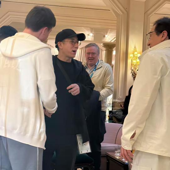 房祖名这后半生，剧情比电影还跌宕，也更讽刺。2014年，他因吸毒被抓，判了6个月