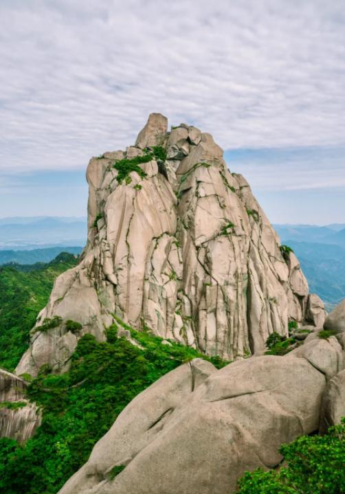 卫星图戳破“压倒性胜利”的神话
亲爱的朋友们大家好，我是海林小百科，今天我们来看