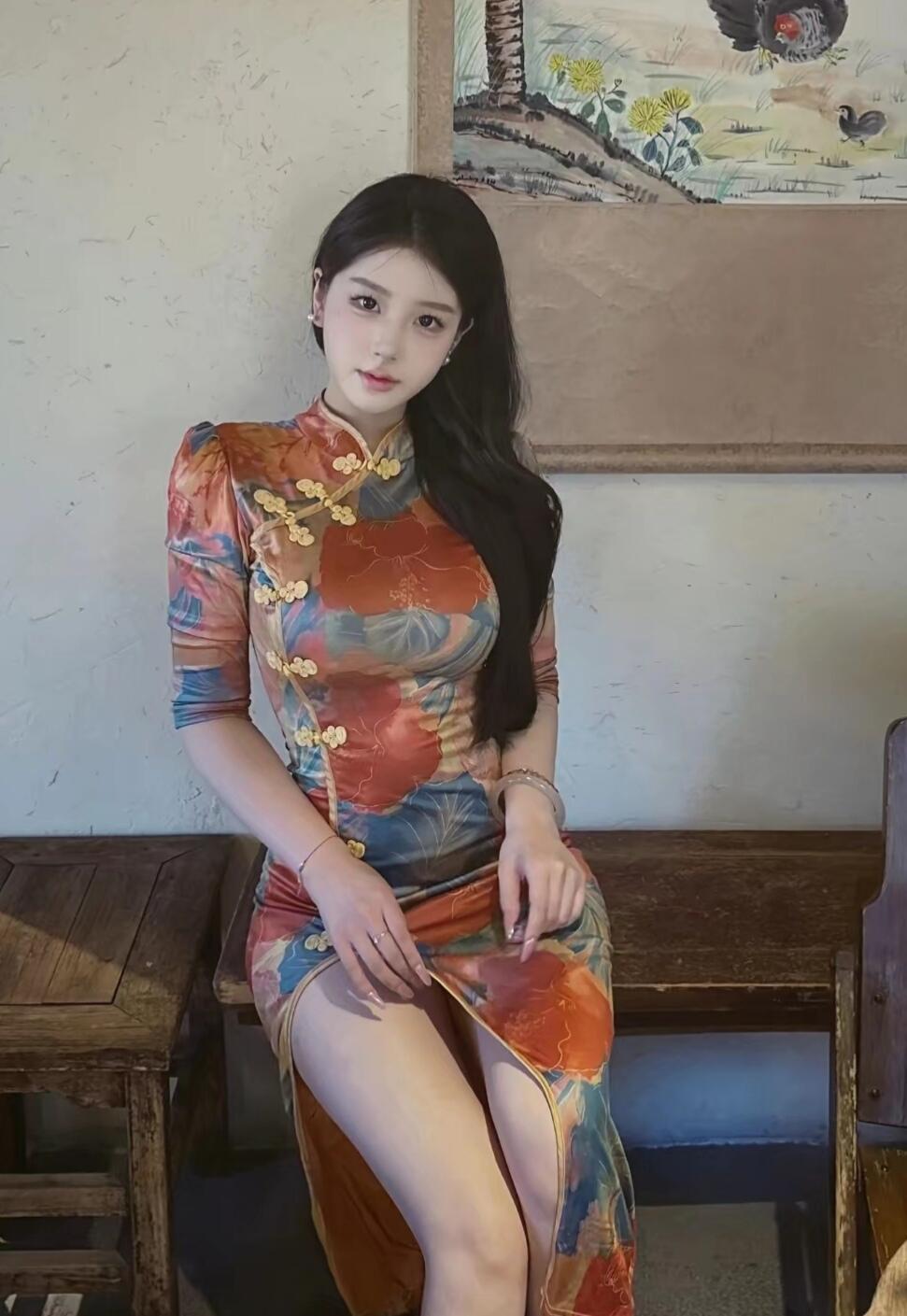 复古旗袍，优雅气质，尽显东方韵味。