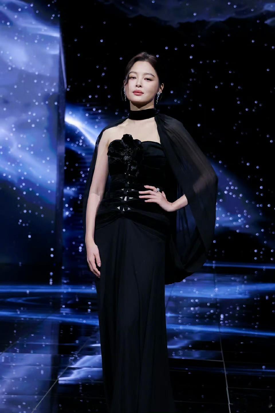 这个阵容内娱好久不见  追微博之夜的我全程星星眼✨一众大咖同台亮相，颜值实力双在