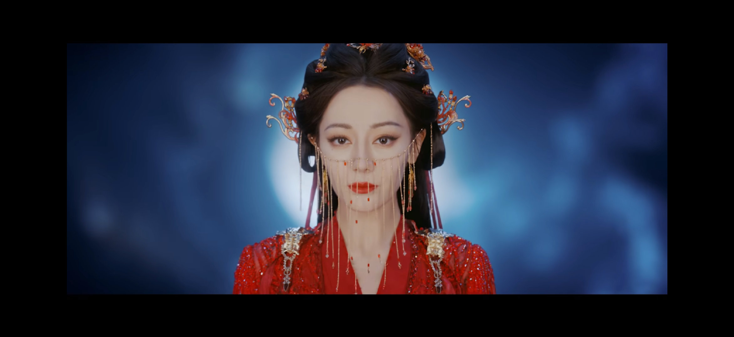 迪丽热巴我想跟你做个交易迪丽热巴将你的五感借我就这个阴湿女鬼味儿！期待迪丽热巴慕