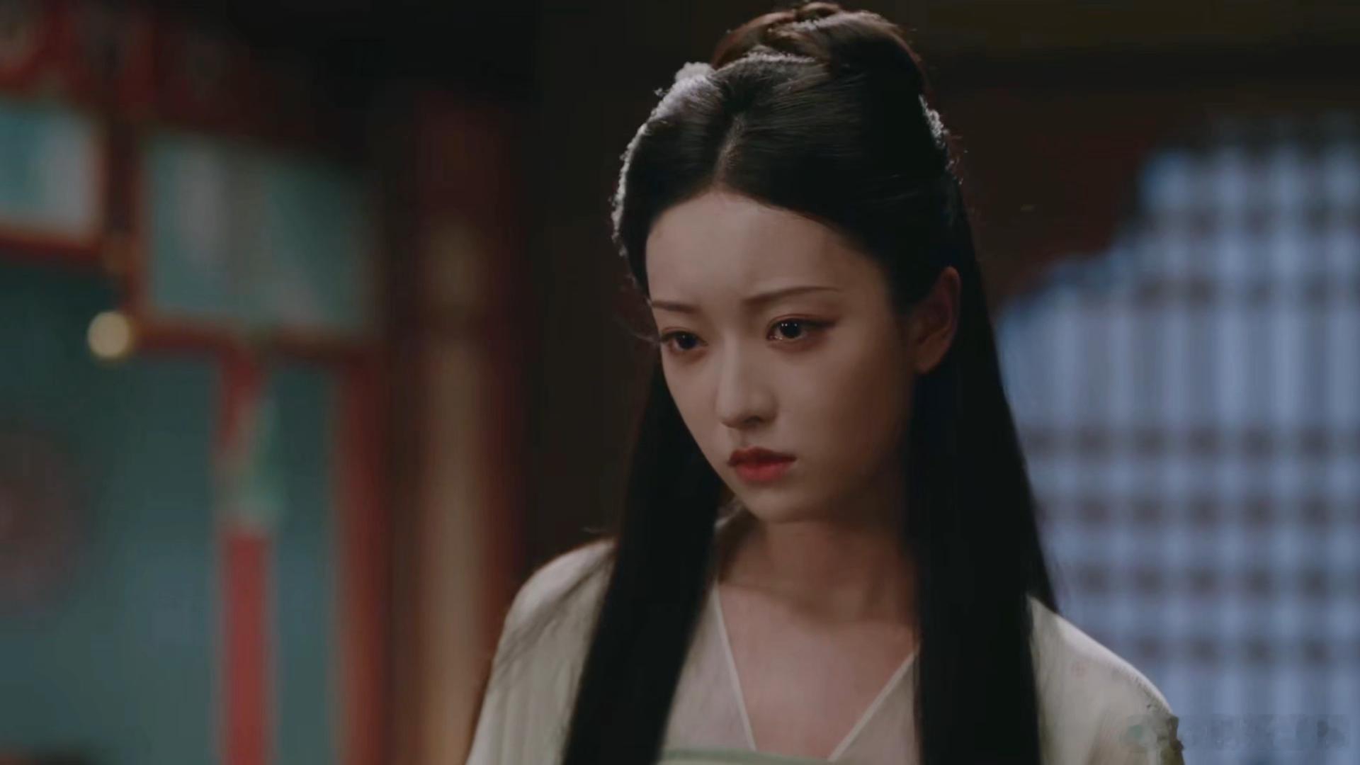 倪妮系小花后继有人 看《莫离》时真的被杨舒伊惊艳到了，侧面轮廓和笑起来苹果肌的弧