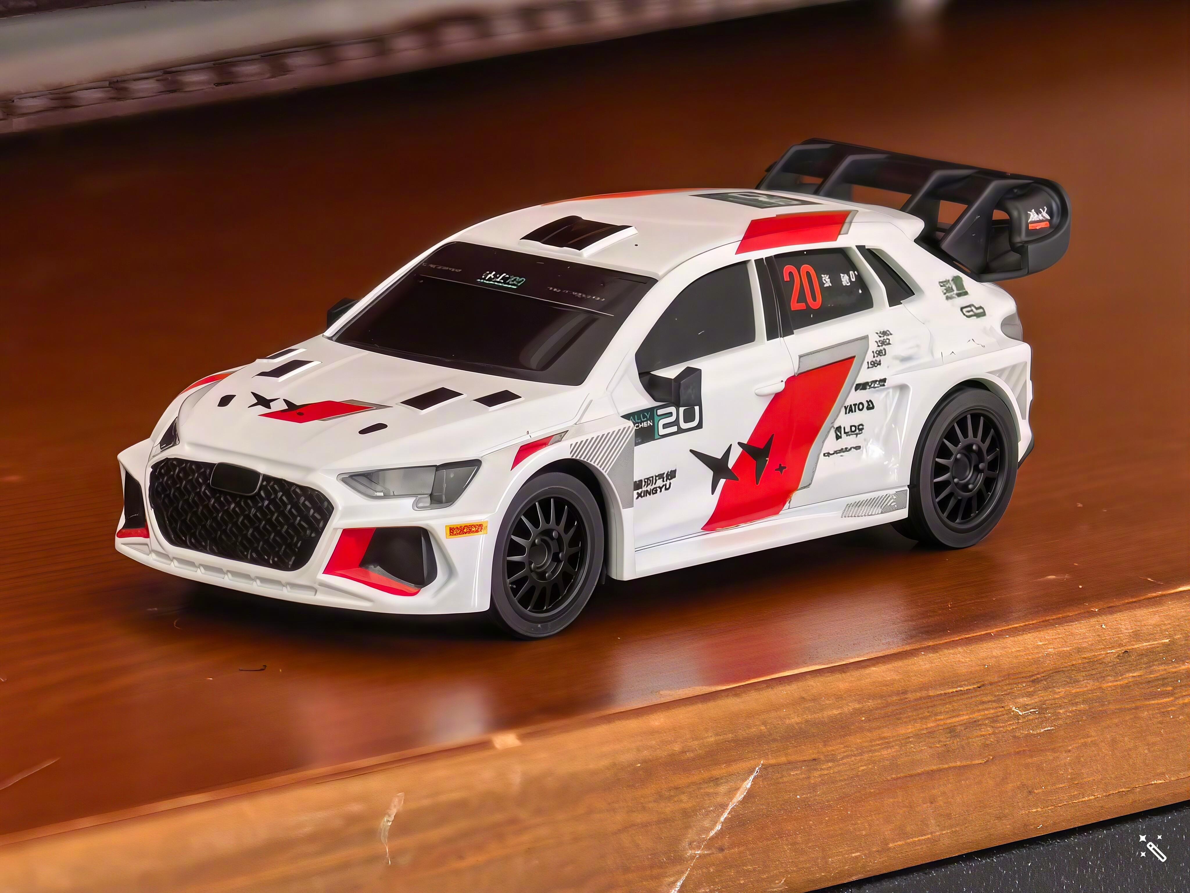 飞驰人生3的这个伴手礼帅啊，1:76比例的遥控车，这个少见，你们看看小车和遥控器