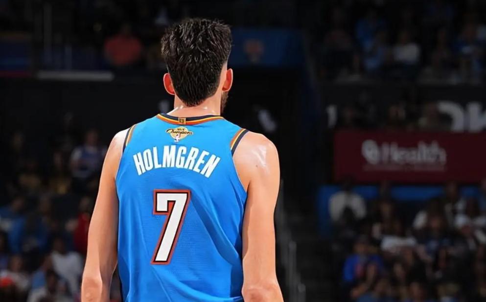 看NBA上咪咕视频，切特真的进化了？
在NBA常规赛雷霆对阵掘金的比赛中，霍姆格