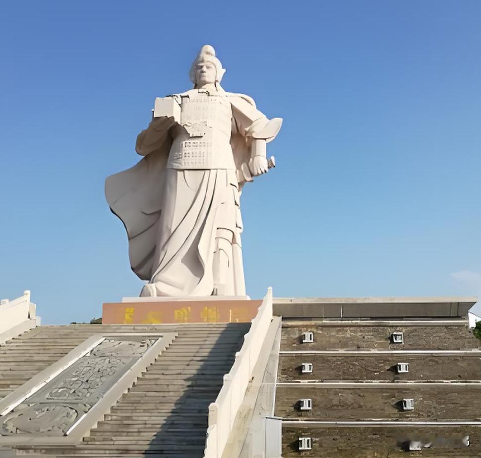 刘邦为什么要杀韩信? 那可是帮他打天下的人才啊。这个问题，藏着一声两千年的叹息。
