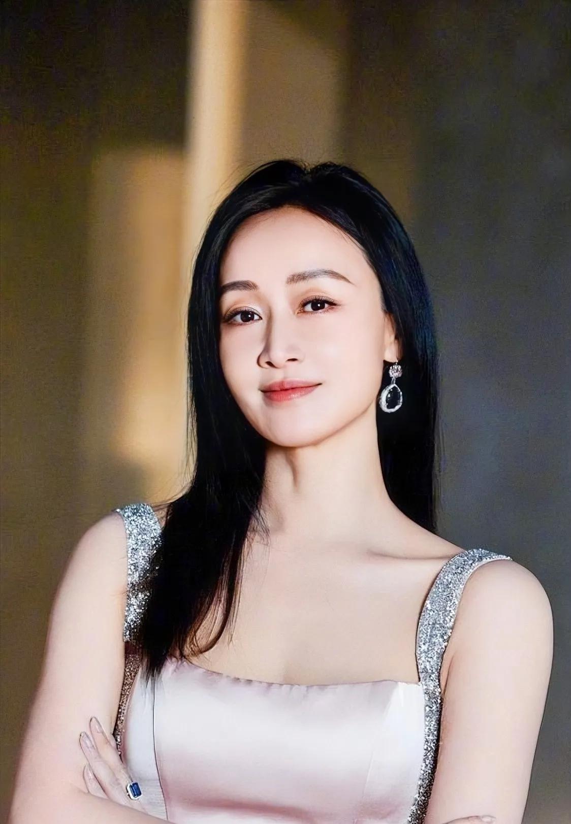 赵子琪浪姐淘汰后直言委屈，
过往硬刚造谣太圈粉！
 
没想到赵子琪这么敢说，参加