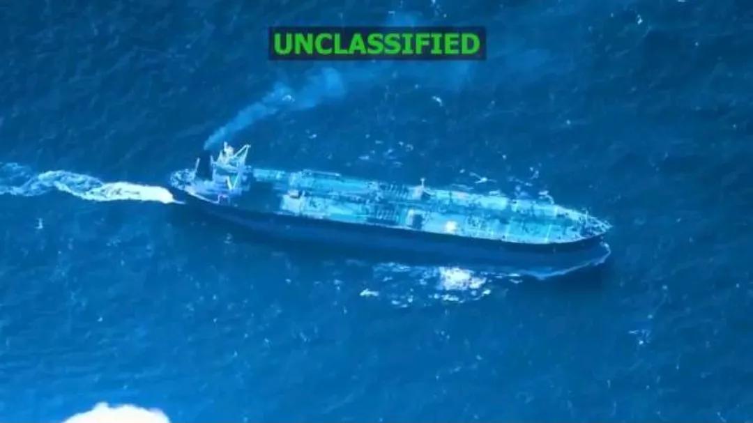 美国扣押的几艘装载委内瑞拉石油的油轮一直没有国家讨要，好奇怪呀。
这些油轮的注册