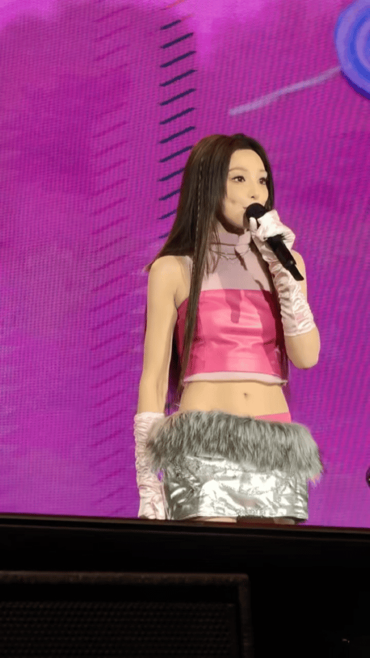 彭小苒用王心凌的歌开场今日份的甜度超标了呀彭小苒居然用王心凌的爱你开场 