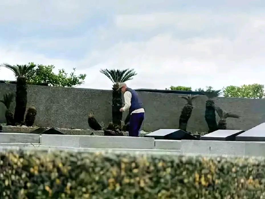 气温下降了，具俊晔新年赴墓地陪伴大S，他不冷吗？

事实上，具俊晔新年陪大S，心