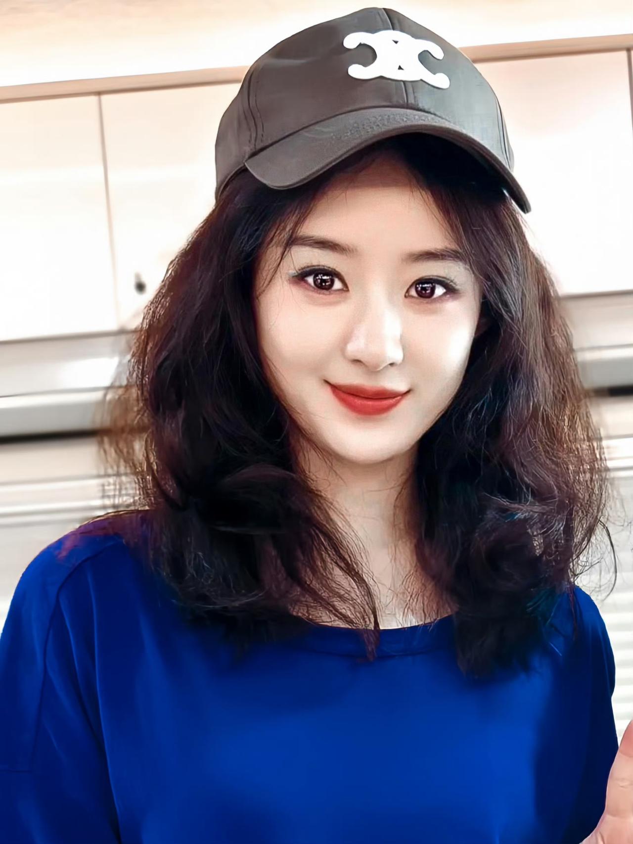 当然是啦！赵丽颖一直都是我心里温柔又有力量的女神。从默默努力到闪闪发光，她一路踏