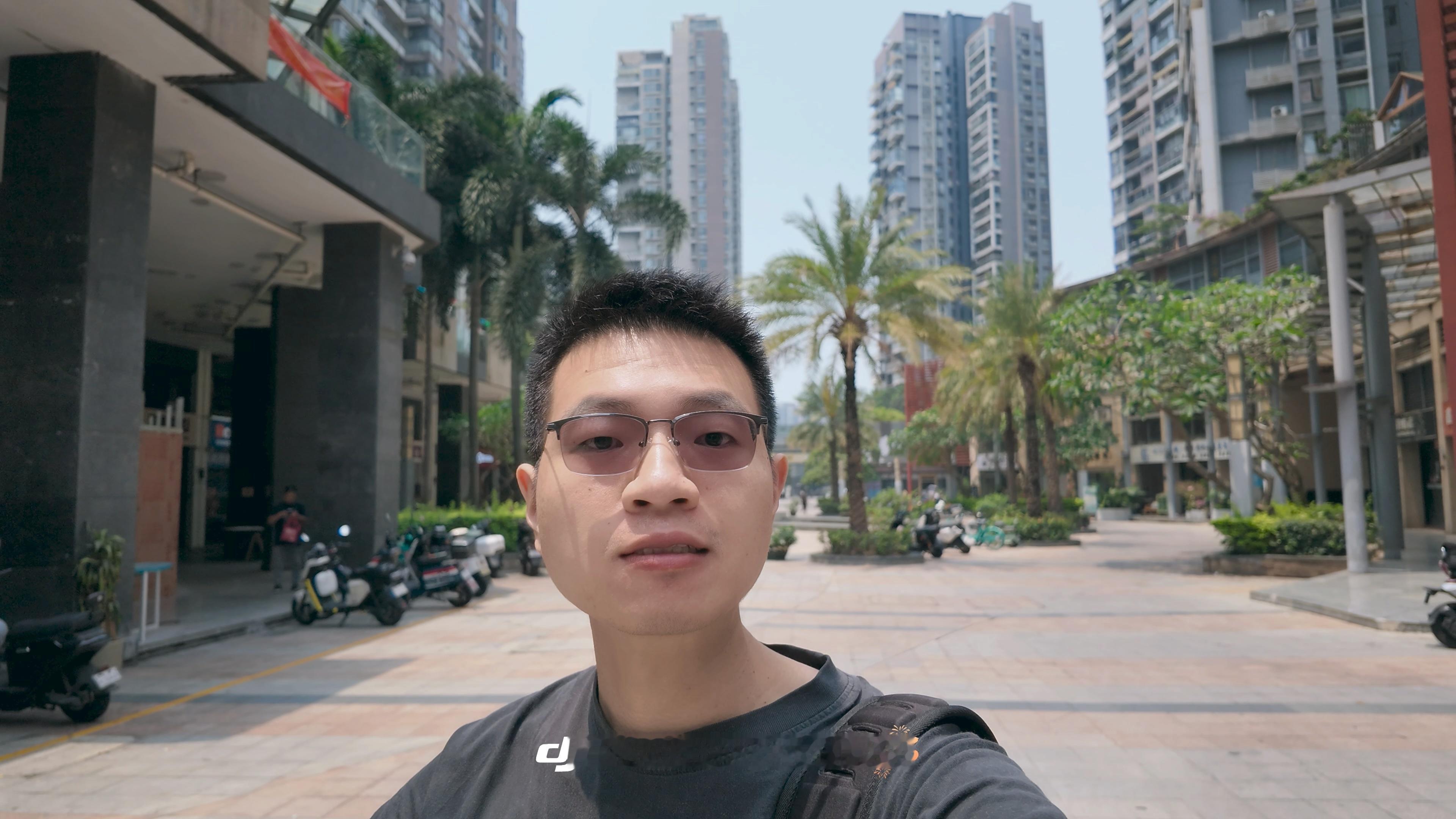 晴天☀️ 出发这Pocket4一张Live图25MB 深圳·宝安体育场