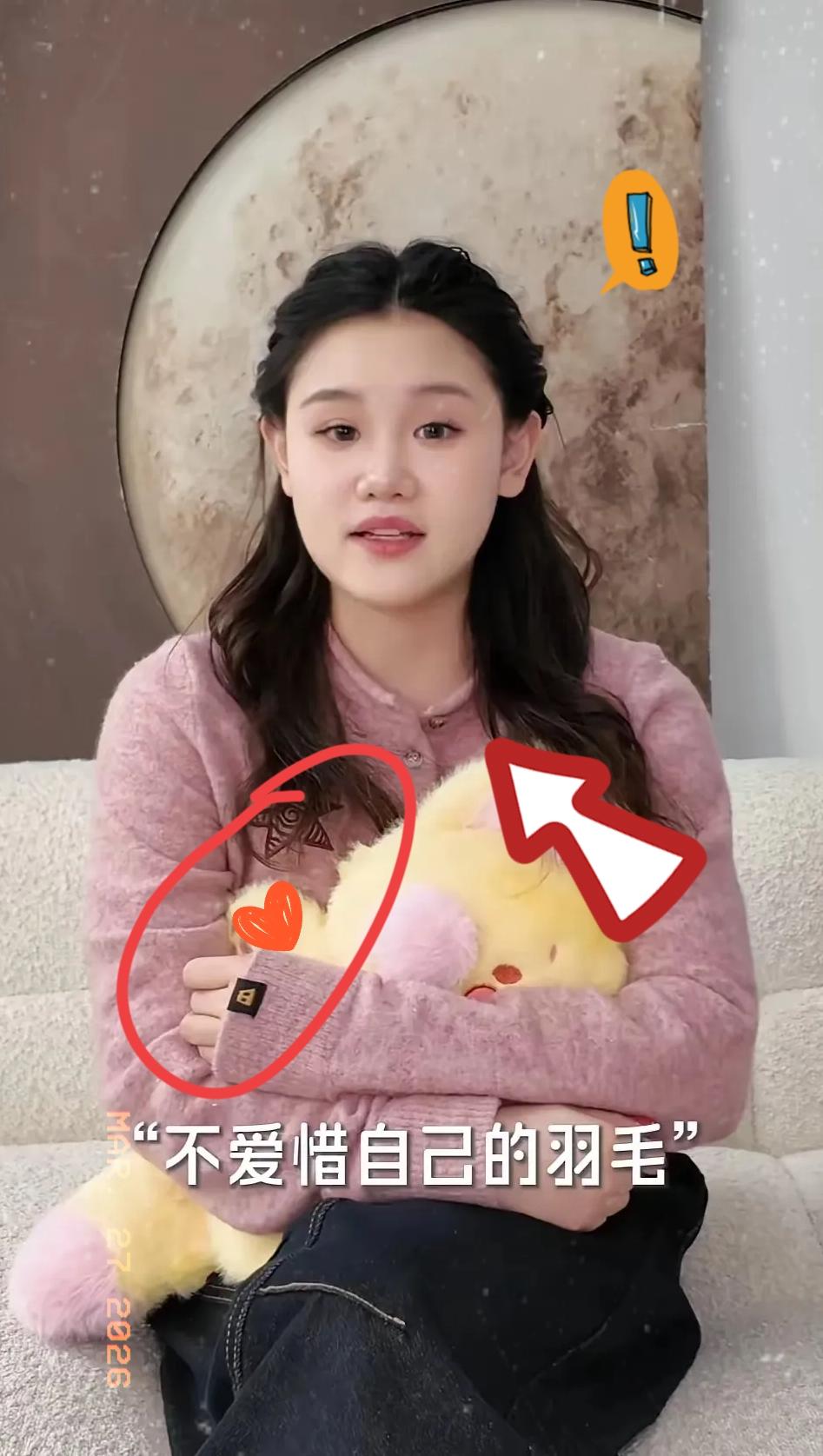 张家齐呀张家齐，你藏的也太深了吧，
查了一下才知道，
21岁的她还有这么多的身份