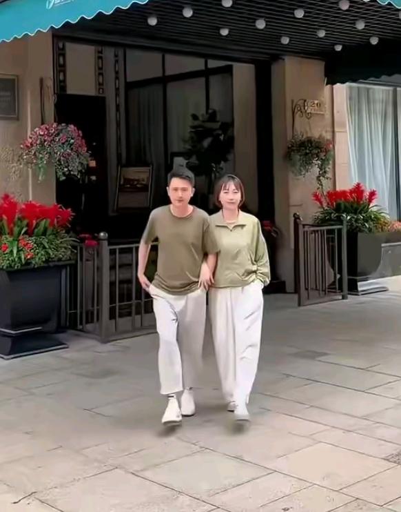 原来主持人在平时也就是个普通人，没啥两样。