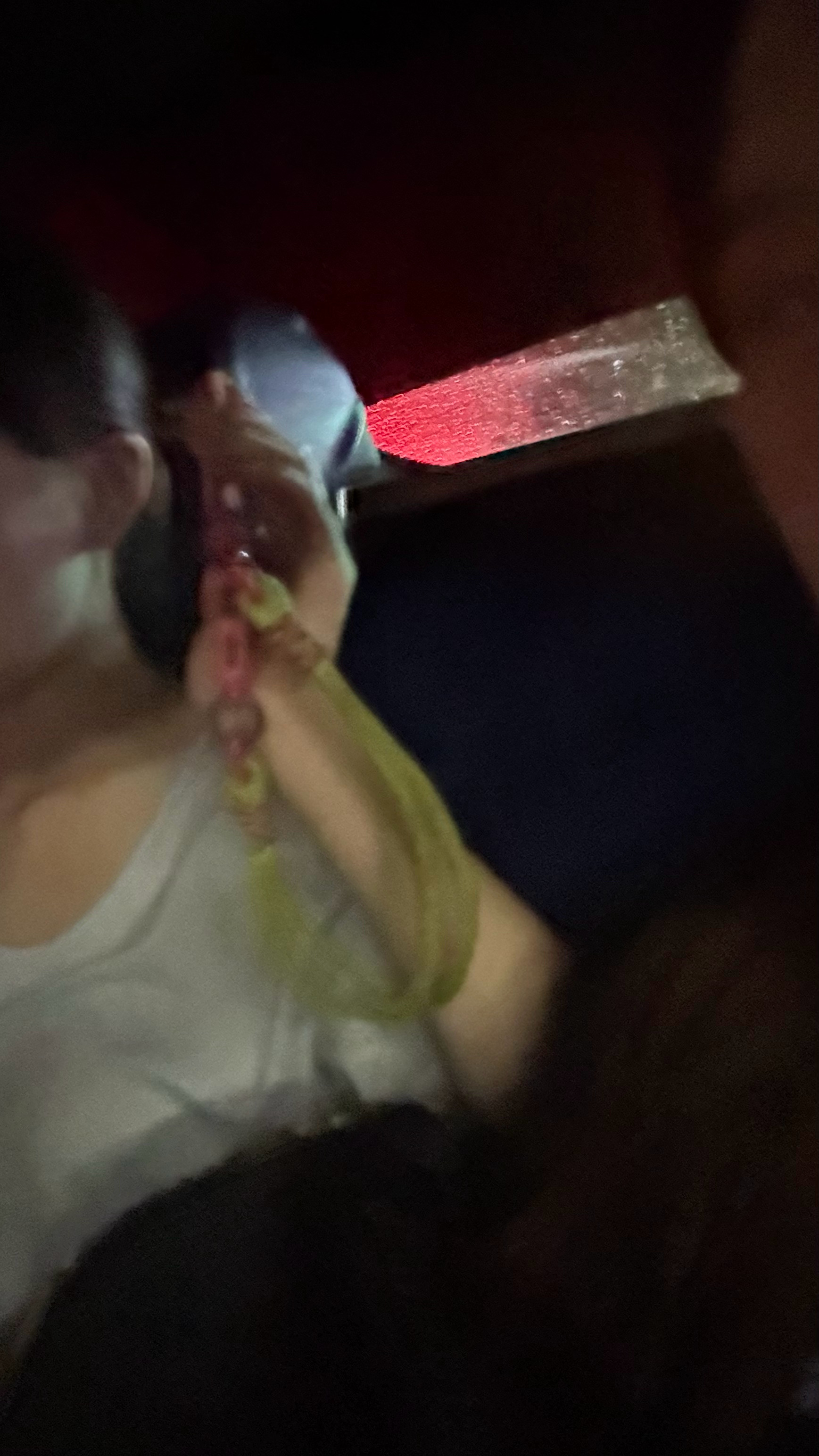 是不是有病啊在车上给我听四级听力。