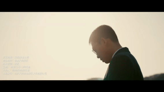 张译有自己的进行曲 看《以法之名》，张译的演技搭配他独唱的《人间道》，双重震撼。