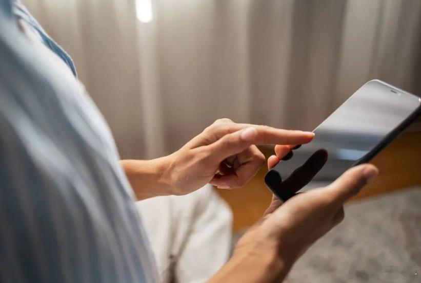 【对私发淫秽作品受处罚怎么看？李向安：那不是好事，不宜过度解读】近期，关于“向好