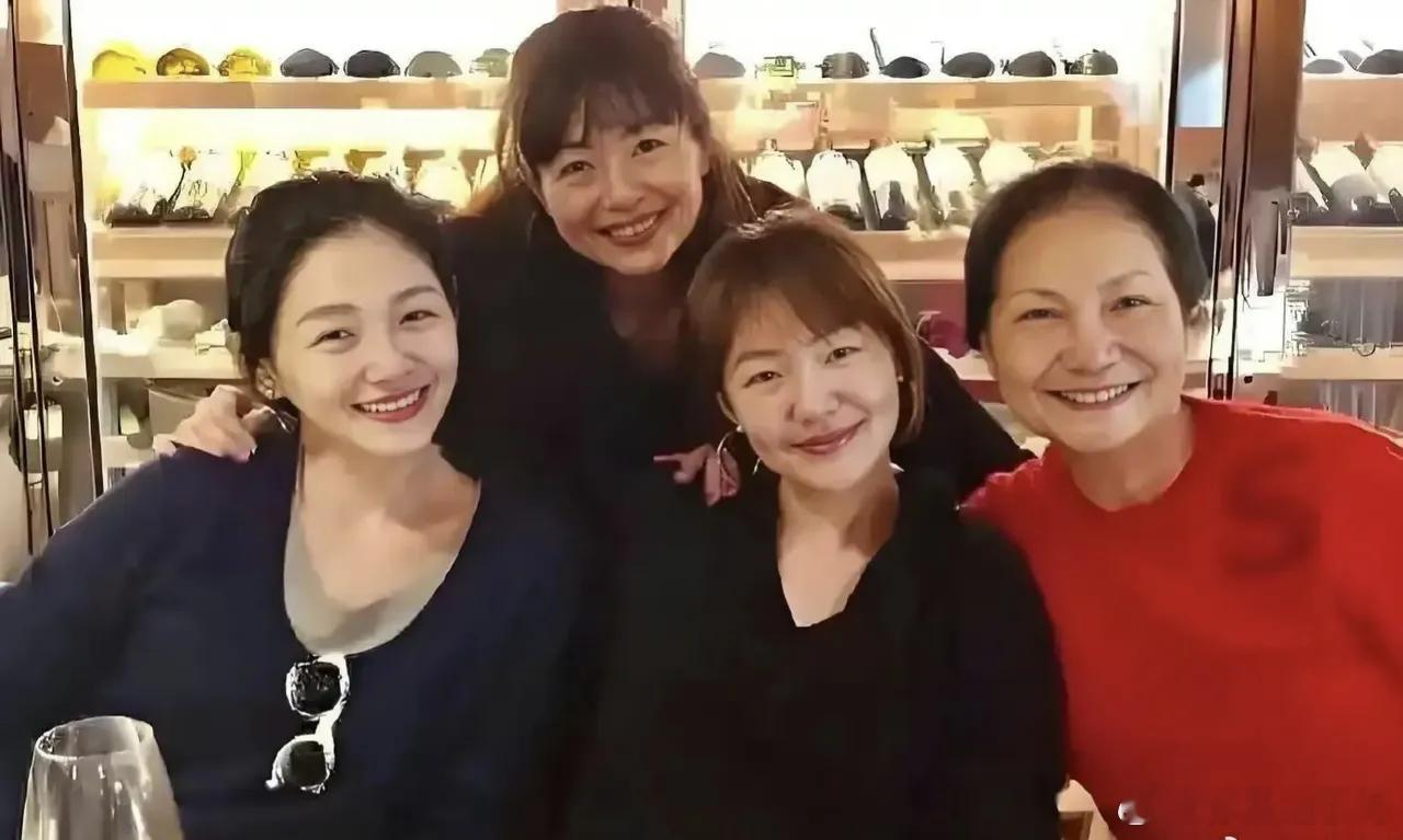 S妈找马筱梅聊天，漂亮话说绝，便宜要占尽！S妈先是祝福了马筱梅的婚礼，然后拜托他