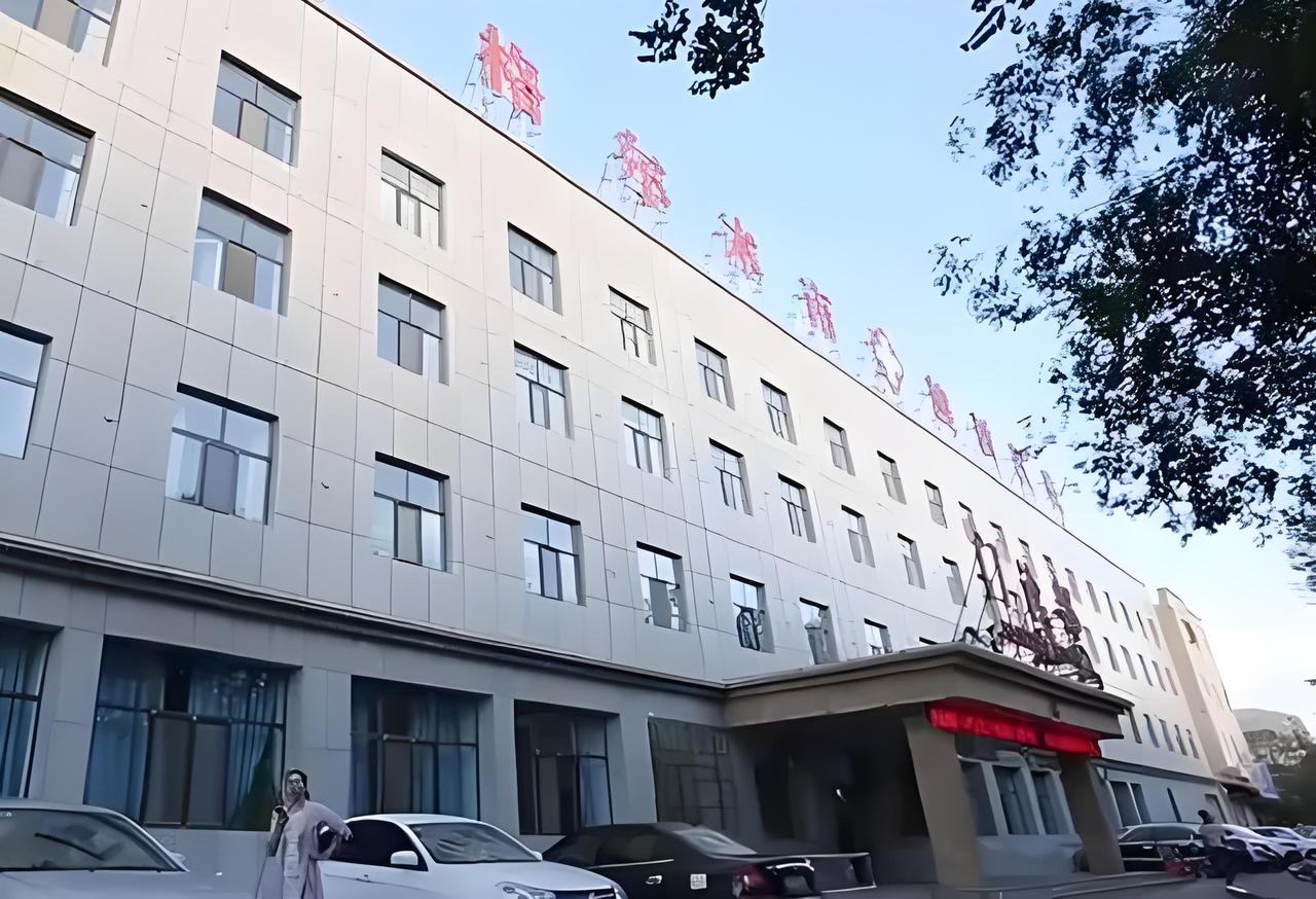 交了400块医保，格尔木农牧民的命，就只值这三瓶盐水钱？
 
我是格尔木唐古拉山
