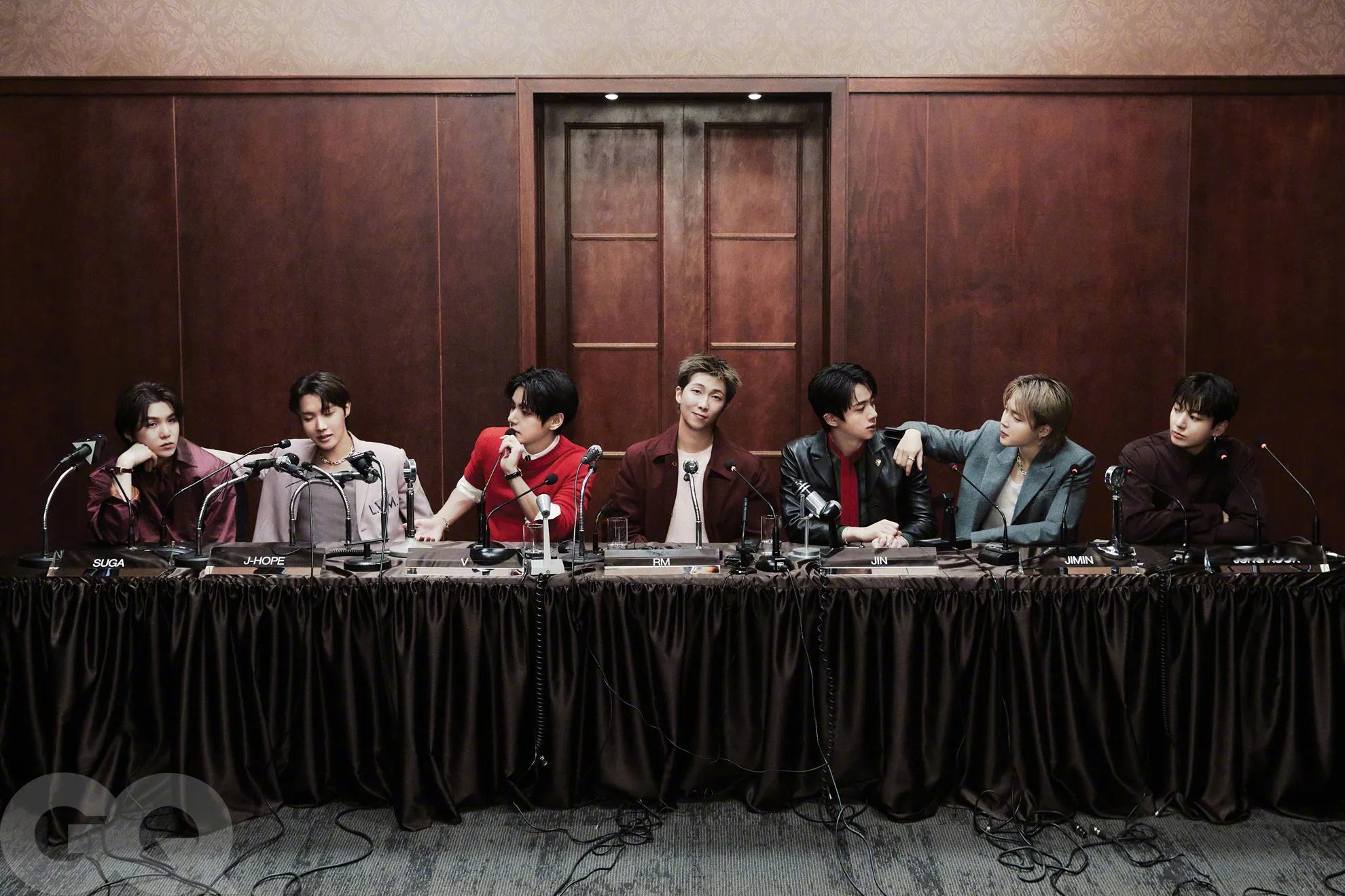 防弹少年团  GQ新期封面人物，全员集结完毕，杂志全球企划，15个版本联动，BT