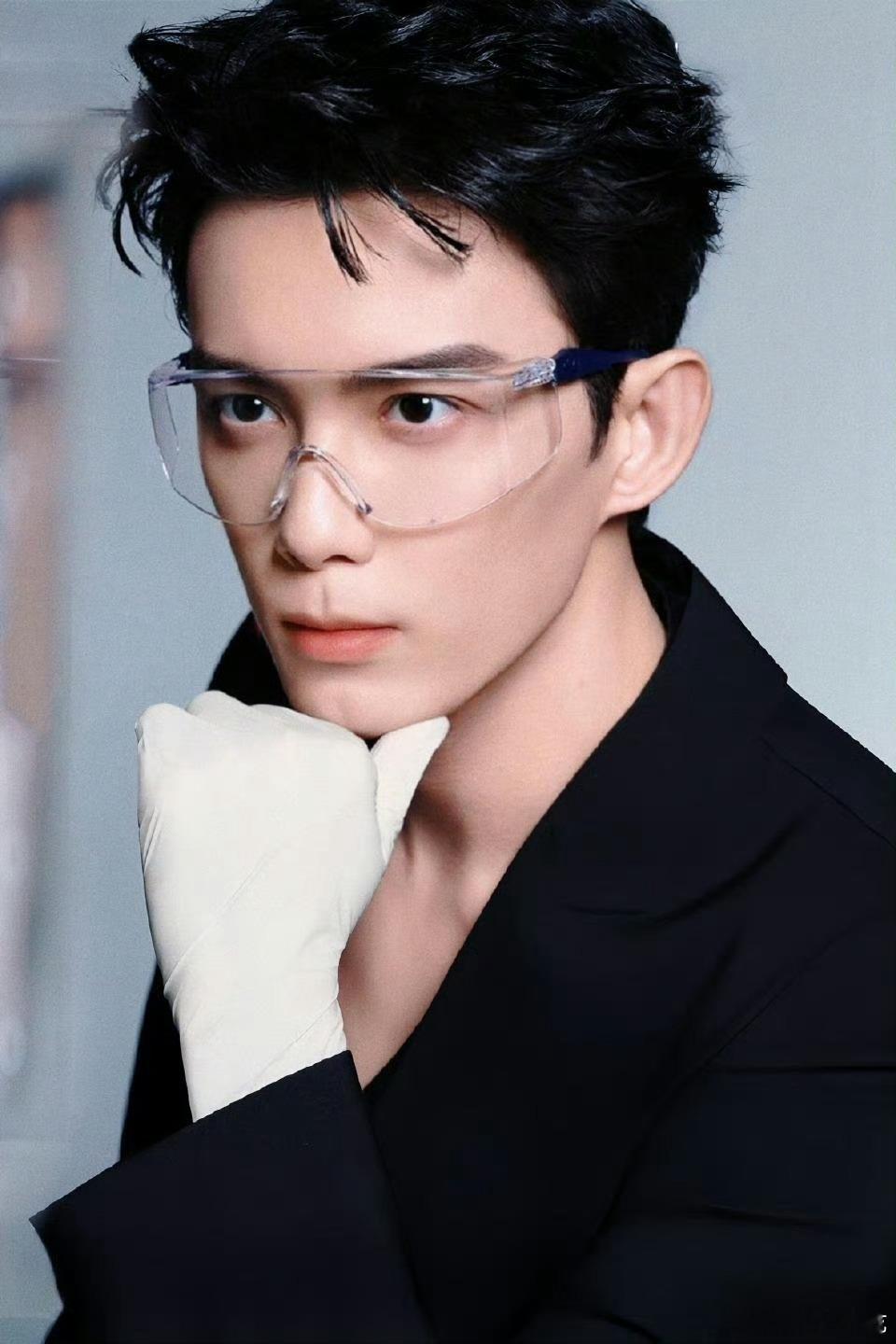吴磊毕生之研面膜全球代言人官宣！恭喜又又新增商务[赢牛奶][赢牛奶][赢牛奶] 