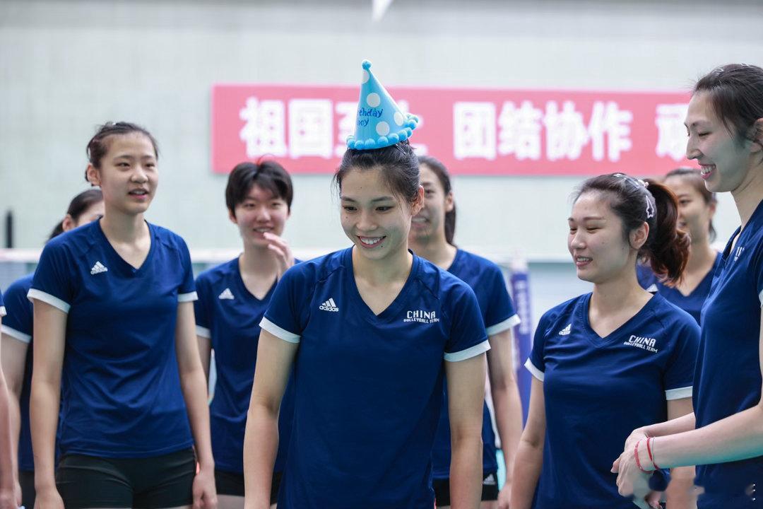 庄宇珊中国女排雨刷在国家队集训期间过生日 王媛媛暂时还没到国家队报到…… 