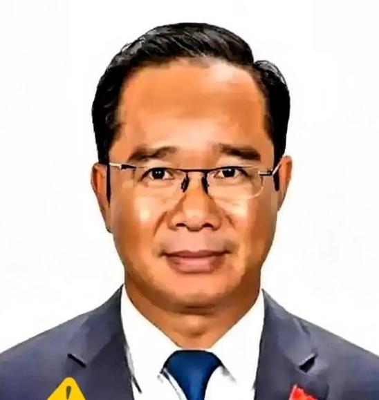 一个越南教授，当着全世界的面，扔下一句话。
 
他说：“虽然我个人对中国有意见，