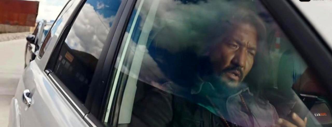 生命树这段被骂的bug，其实是神级伏笔。
 
第37集邵云飞和扎措带关键证人赵裕