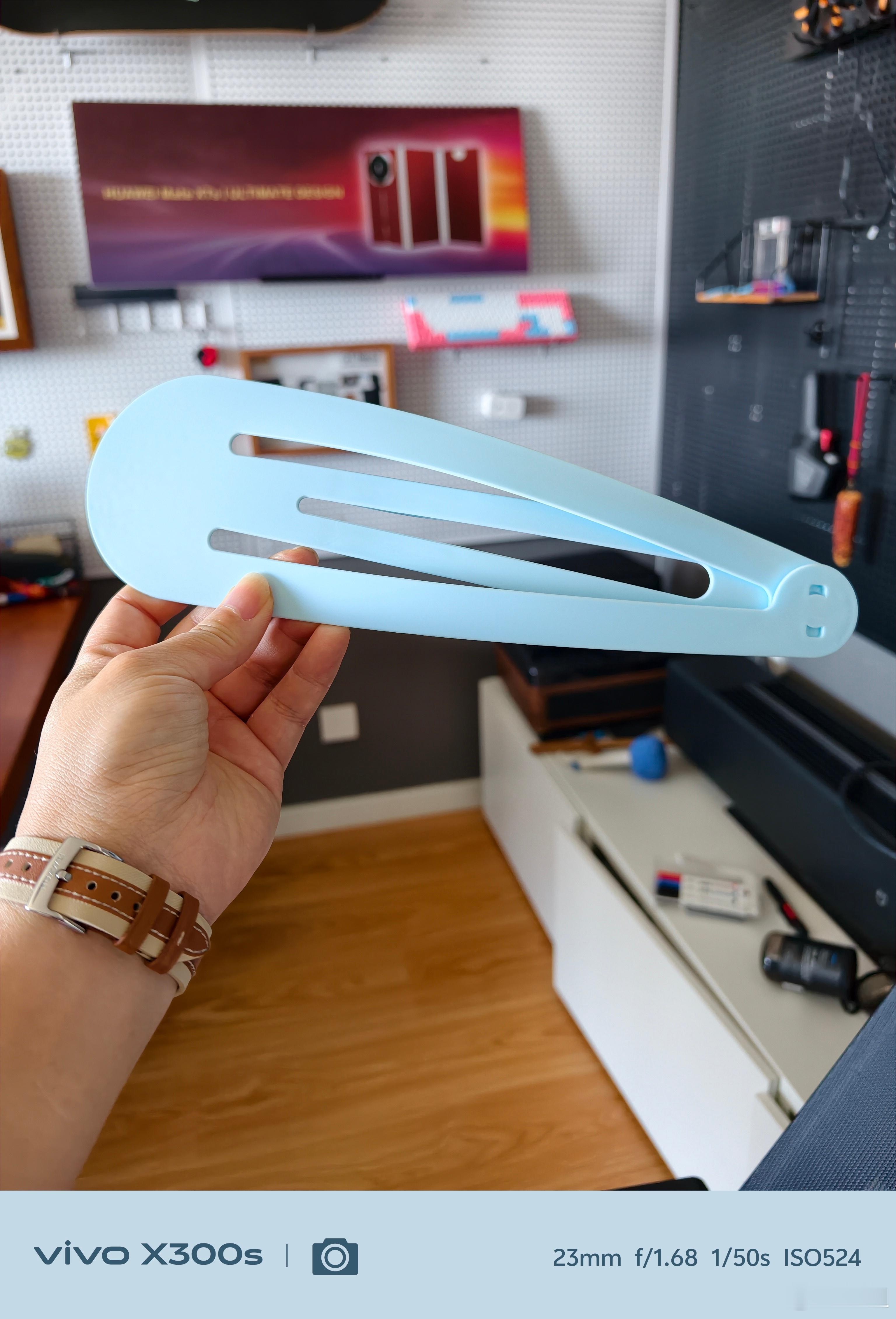 买东西不看尺寸，想买一个发夹结果这个发夹比我脑袋都大