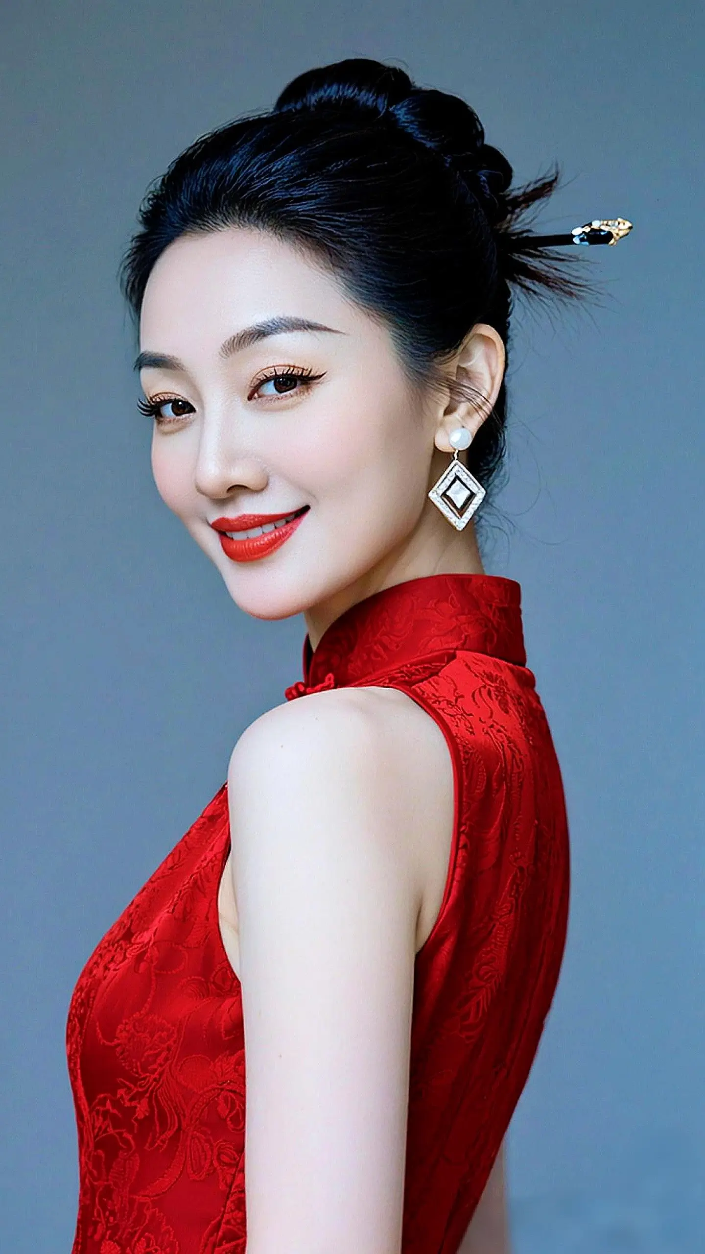 AI红妆旗袍照 随变ai随便玩 伙伴计划广告分成玩法达人