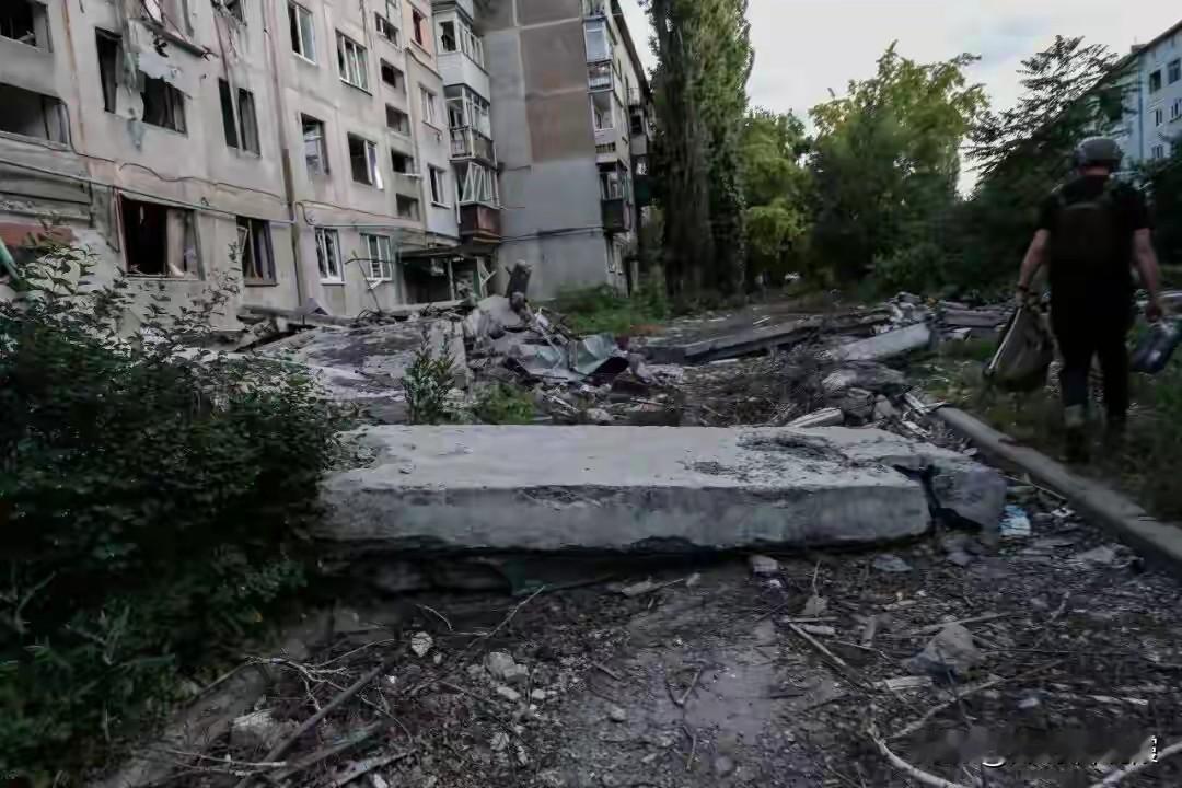 俄军猛攻乌东重镇，乌克兰招架不住了