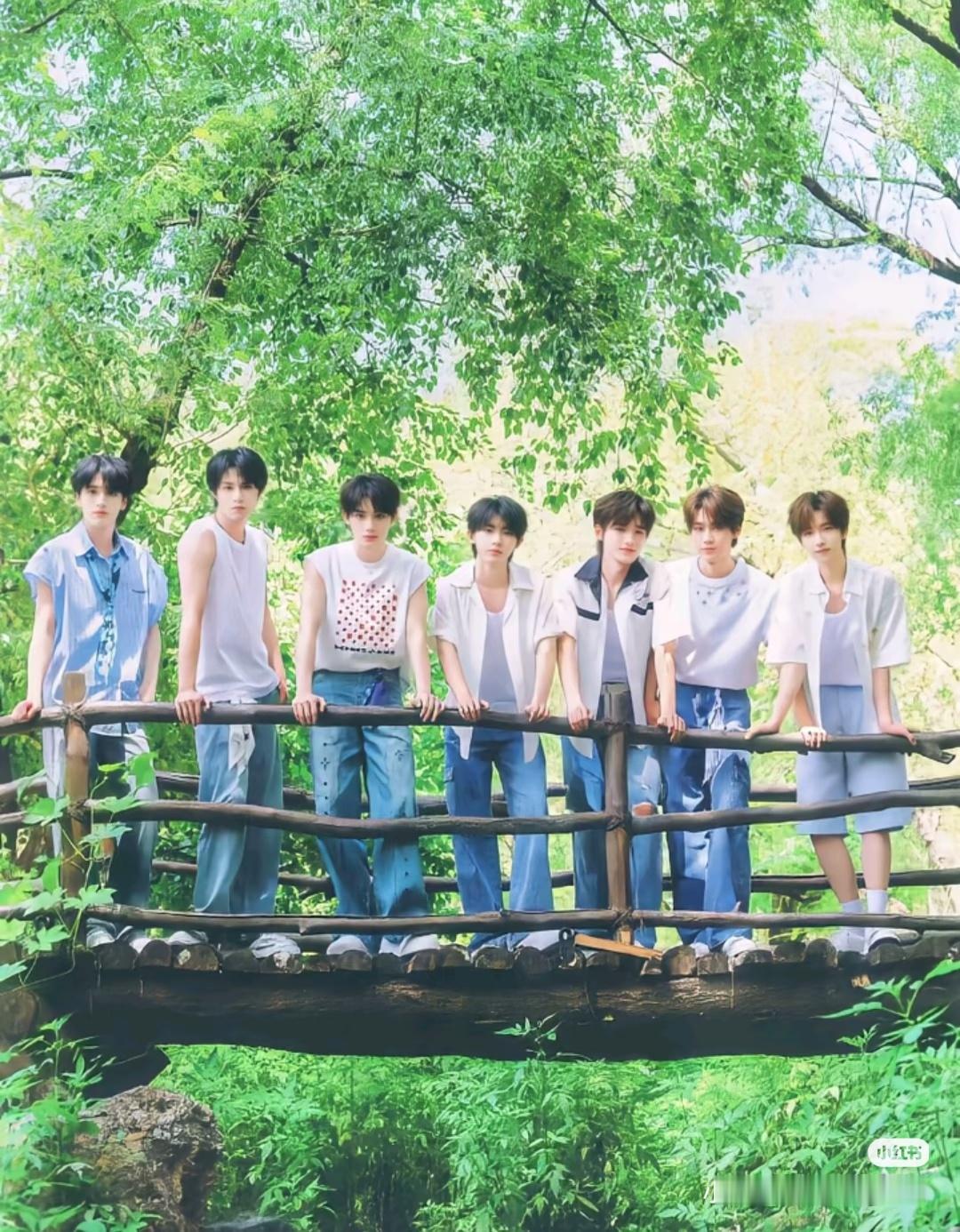 这事挺有意思，本质就是粉丝和艺人的双向奔赴。别家还在搞表面互动，这边直接放下架子