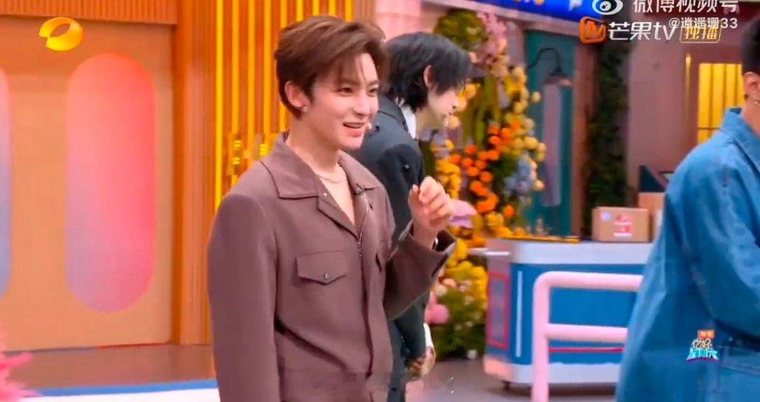 何炅自己对自己脱敏你好星期六 老实人被逼出超强技能！何老师脱敏后，改规则这事儿信