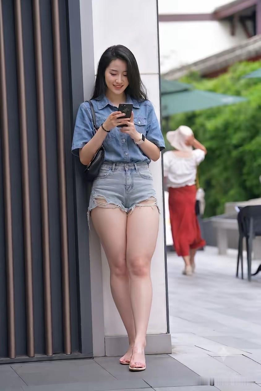 腿粗怎么了？

腿粗我也喜欢！