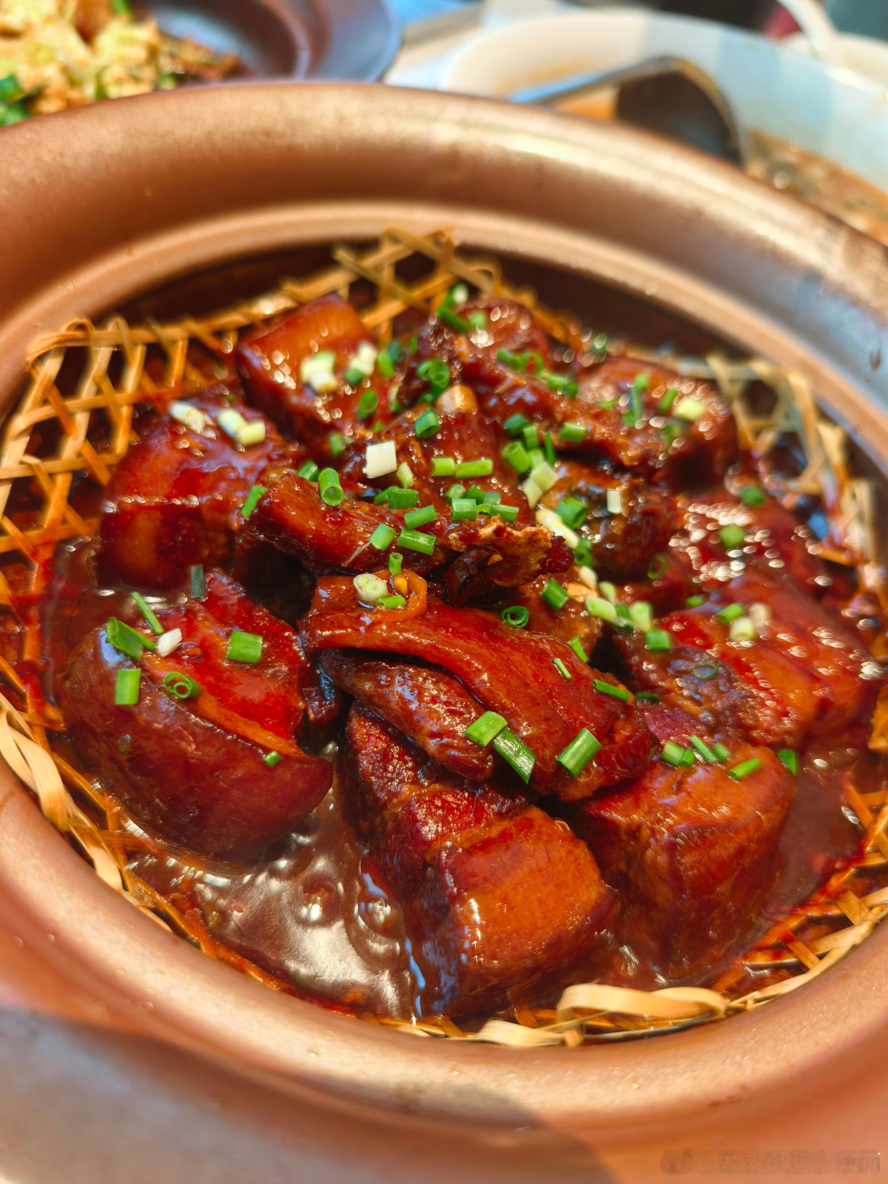 那就浅浅吃一口臭豆腐拌饭吧红烧肉美食下饭菜 杭州·宁围