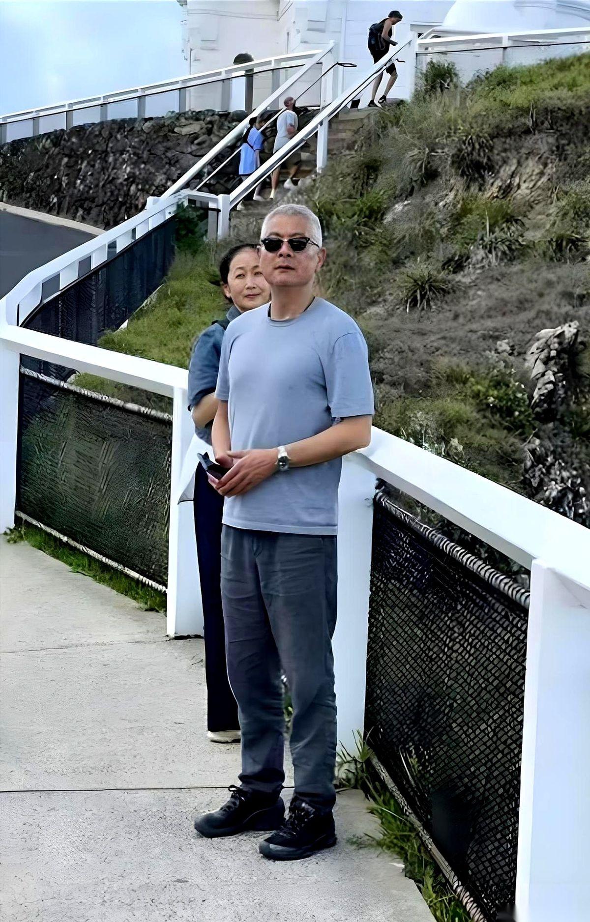 20年不领证，没生娃，连房子都不买在一块儿。
59岁的陈瑾和满头白发的巫刚，在澳